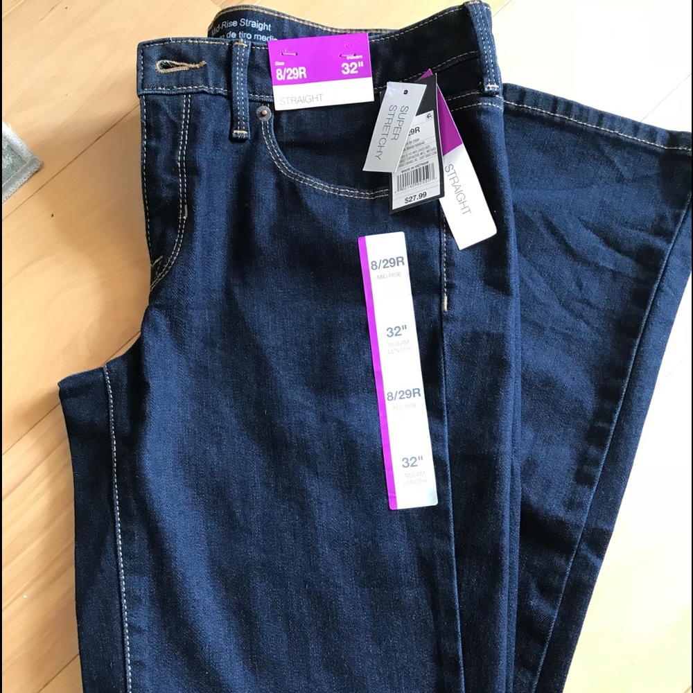 NWT strait leg size 8 jeans